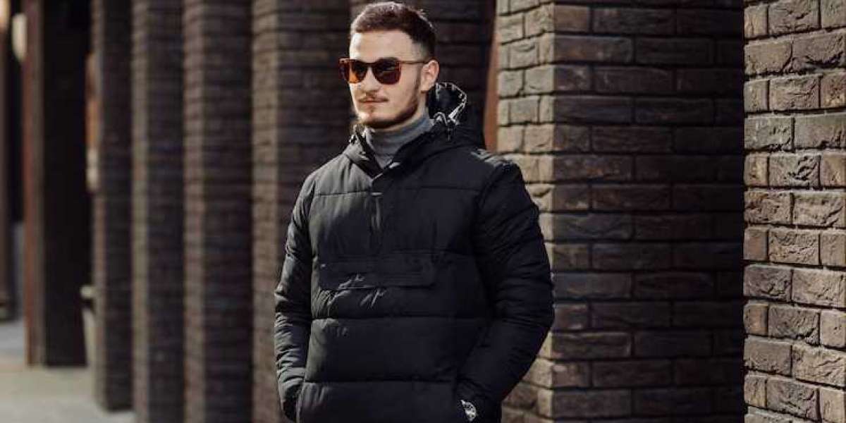 Choosing the Right Men's Puffer Jacket for Your Outdoor Adventures