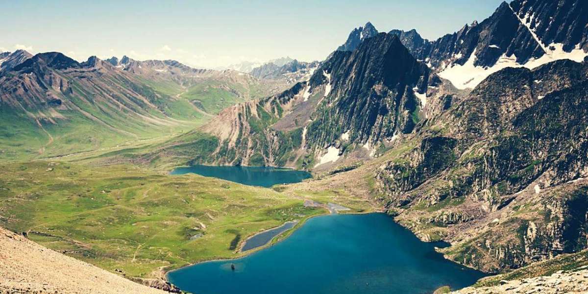 Nature’s Masterpiece : The Spellbinding Beauty of the Kashmir Great Lakes