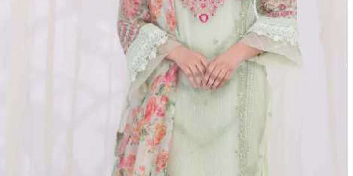 Pakistani Clothes Online UK: Embracing Cultural Fashion Trends